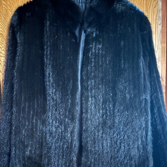 Black mink coat - Picture 2 of 2